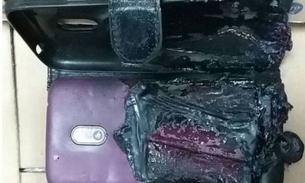 Celular explode do nada no bolso da bermuda de rapaz