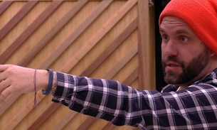 BBB18: Após retornar do paredão, Caruso provoca brothers e começa bate-boca