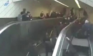 Buraco se abre em escada rolante e homem é sugado para dentro dela