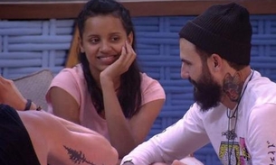 Ex-bbb Wagner rebate internauta e se declara para Gleici