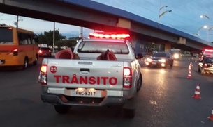 Em Manaus, acidente na av. Cosme Ferreira deixa trânsito caótico 