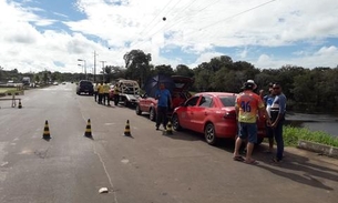 Após bloqueio de estrada, taxistas de Manaus e do interior voltam a se confrontar na AM-070