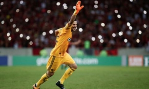 Flamengo bate América-MG no adeus em grande estilo de Júlio César