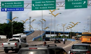 Avenidas ganham novas placas de orientação em Manaus