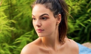 Ísis Valverde mostra barriguinha de grávida pela primeira vez