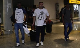 Seleção brasileira master de Beach Soccer chega a Manaus