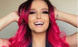 Larissa Manoela radicaliza e surge com cabelo diferente