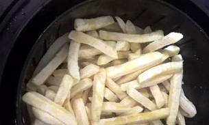 Família encontra barata em pacote de batata frita congelada
