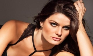 Isabeli Fontana surpreende internautas ao postar foto careca e risco na sobrancelha 