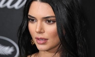  Kendall Jenner vai com seios à mostra à festa em Cannes
