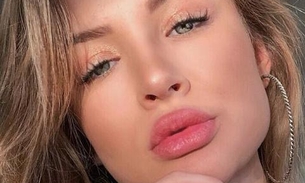 Namorada de Nego do Borel mostra bumbum redondinho em foto de fio-dental