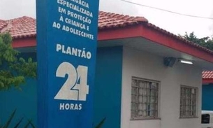 Mulher é presa suspeita de abandonar e maltratar filhos de 6 anos em Manaus
