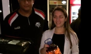 Com greve, pizzaria aceita gasolina como forma de pagamento