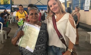 Governo entrega mais de 300 títulos definitivos de terras para famílias em Manaus