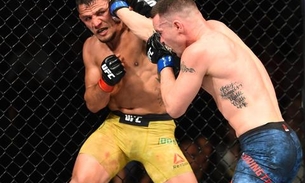 Depois de vencer Rafael dos Anjos, Covington revolta público ao chamar brasileiro de 'animal imundo'