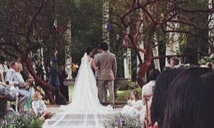 Isis Valverde se casa em cerimônia ultrarromântica no Rio