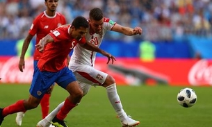 Kolarov marca um golaço de falta, e Sérvia vence Costa Rica no grupo do Brasil