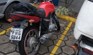 Jovem tem motocicleta roubada na frente de casa por bandidos armados em Manaus