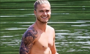 Camisa 19 da Islândia leva internautas à loucura com beleza hipnotizante 