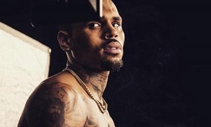 Chris Brown é detido nos EUA por agredir fotógrafo em boate