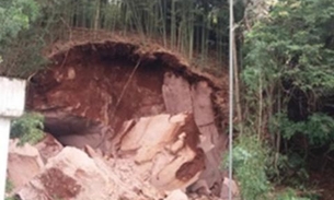Mãe e filho morrem soterrados após desabamento de mina de pedras preciosas em fazenda