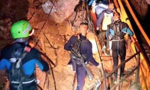 Começa resgate dramático de meninos presos em caverna na Tailândia