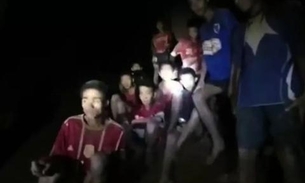 Mergulhador diz que encontrou meninos na caverna pelo cheiro e revela detalhes