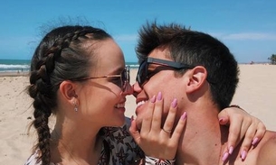 Larissa Manoela comemora 7 meses de namoro com declarações