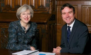 Ministro britânico renuncia ao cargo após vir à tona casos de assédio e perseguição sexual