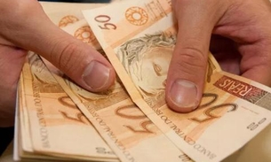 Governador do Amazonas antecipa pagamento da primeira parcela do décimo terceiro salário