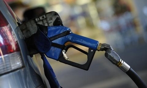 Preço médio da gasolina recua em 17 estados na última semana