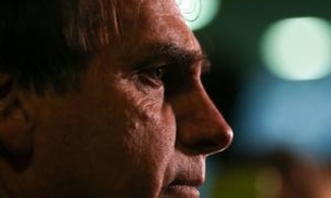 Bolsonaro coloca jornalistas da Globo no bolso e emissora desrespeita memória  de Roberto Marinho 