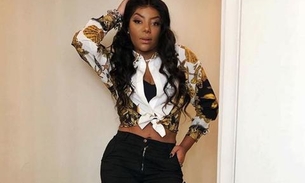 Ludmilla posta foto só de fio dental e libera imaginação