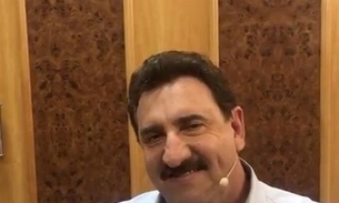 Ratinho choca ao postar foto antiga do dia do casamento 