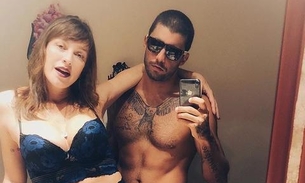 Nu, Pedro Scooby posa dando 'encoxada' em Luana Piovani de lingerie