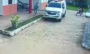 Homem que fugiu de viatura na frente da delegacia é morto ao tentar assaltar PM no Amazonas