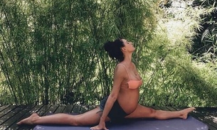 Com barrigão de 7 meses, Ísis Valverde impressiona por elasticidade em clique