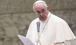 Papa Francisco é atacado por brasileiros após postagem onde critica programas de armamento