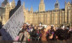  Mulheres realizam atos #EleNão contra Jair Bolsonaro ao redor do mundo