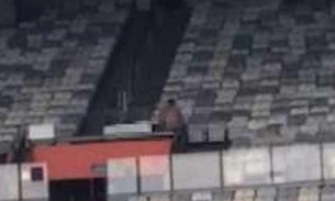 Casal é flagrado em cena de sexo explícito na arquibancada do Mineirão