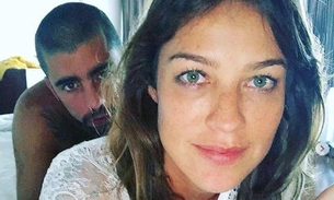 Sem calcinha, Luana Piovani mostra marido beijando seu bumbum