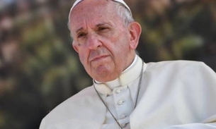 Abortar é como contratar 'matador de aluguel', diz Papa