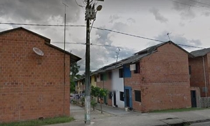 Conversando com amigos, homem é surpreendido a facadas por ex-comparsa em Manaus