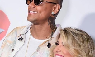 Léo Santana e Lorena Improva reatam namoro com declaração de amor