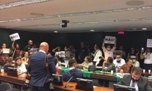 Votação do projeto Escola Sem Partido é adiada para próxima semana