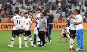 TJ suspende penhora da taça do Mundial de Clubes do Corinthians