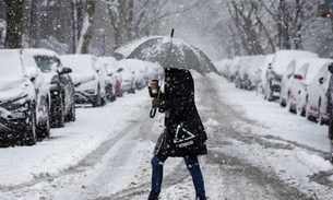 Tempestade de neve causa caos em Nova York e deixa mortos nos EUA