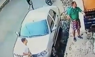 Em plena luz do dia, prestanista tem moto roubada em Manaus