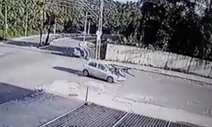 Vídeo mostra momento que condutora sem CNH atropela mulheres em condomínio de Manaus