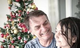 Bolsonaro relembra facada e fala em milagre na sua felicitação de natal